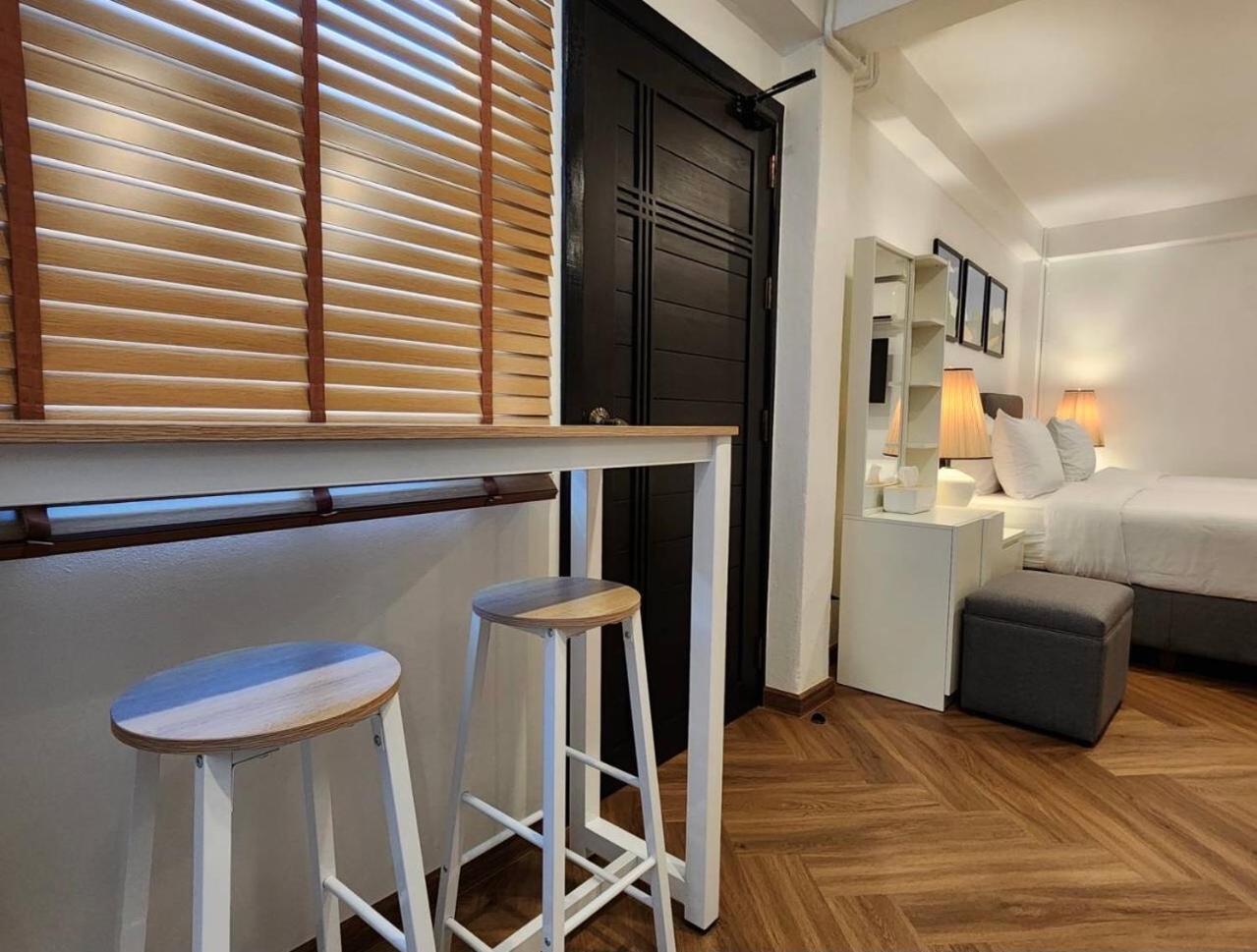 Sleep Walker Poshtel