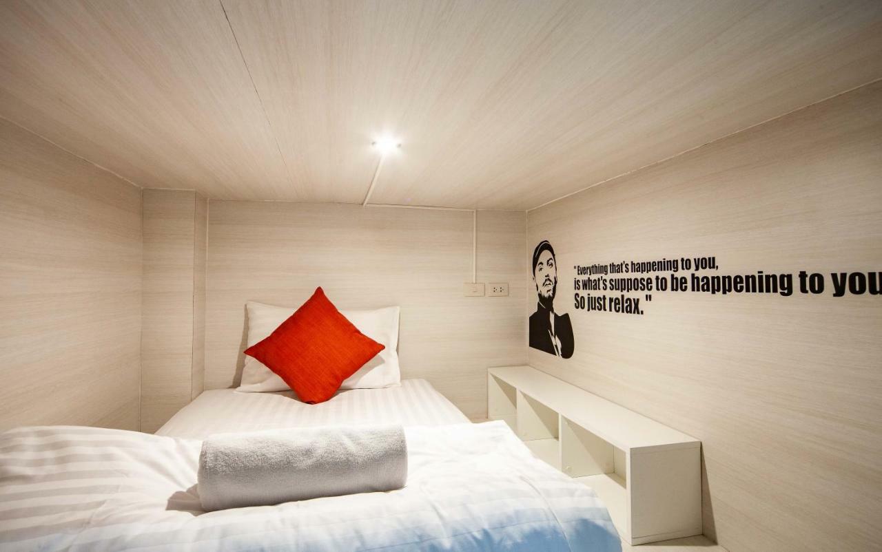 Sleep Walker Poshtel *